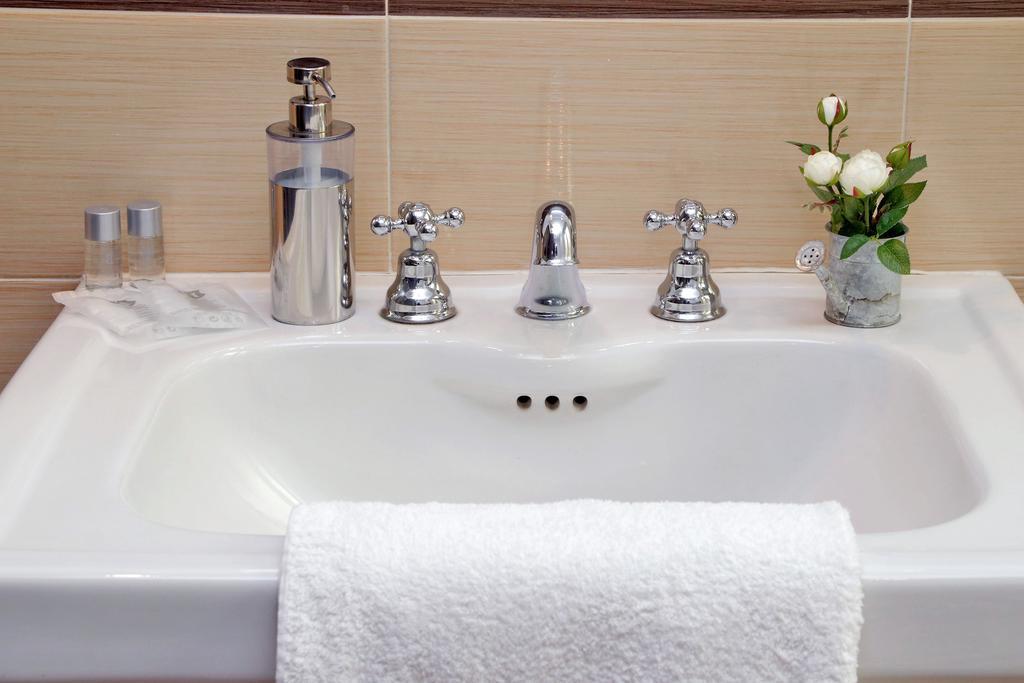 San Pietro Stazione Guesthouse Roma Ngoại thất bức ảnh