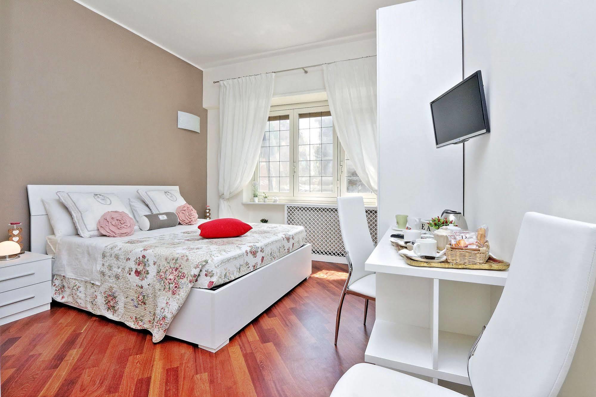 San Pietro Stazione Guesthouse Roma Ngoại thất bức ảnh