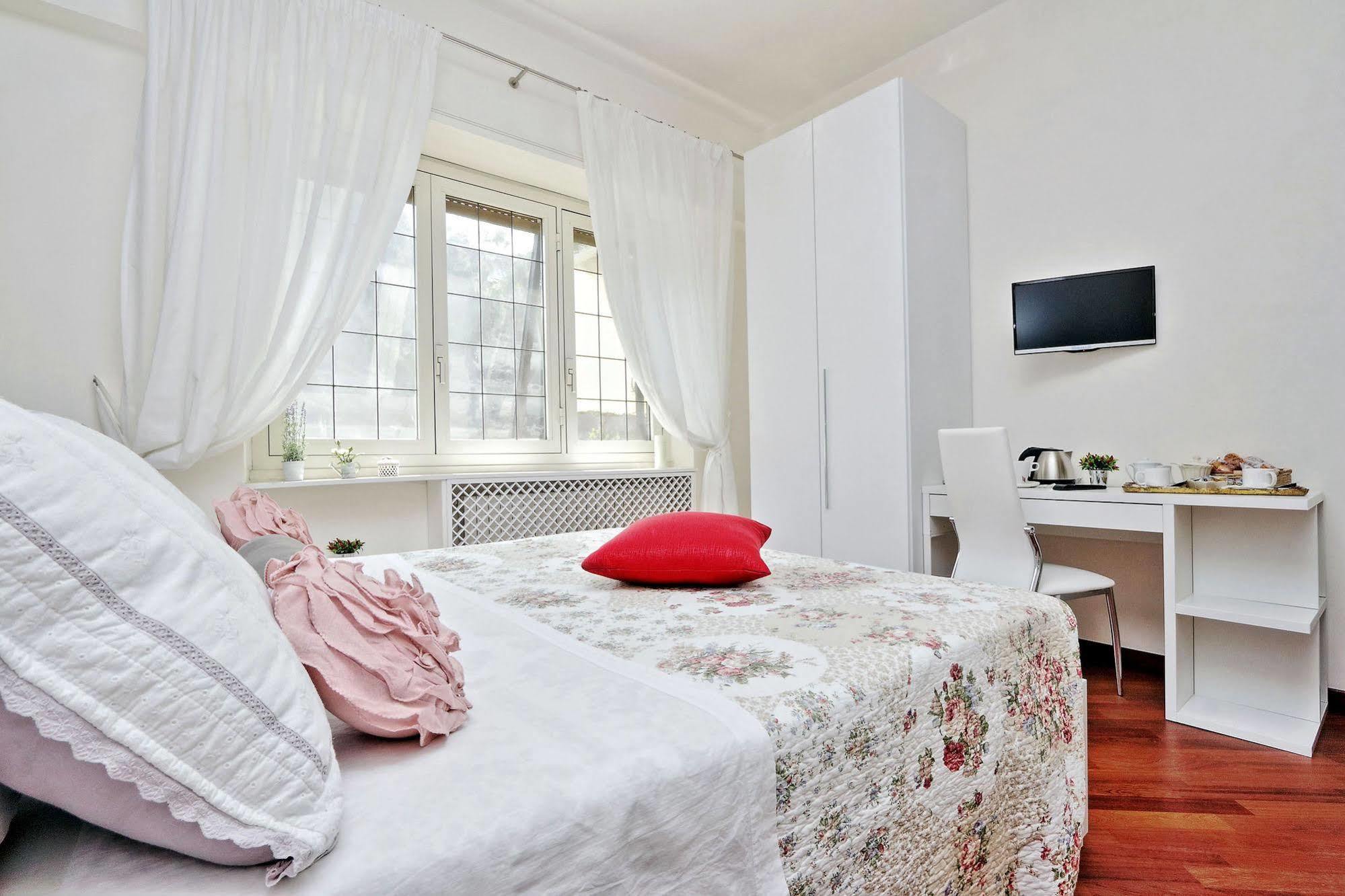 San Pietro Stazione Guesthouse Roma Ngoại thất bức ảnh