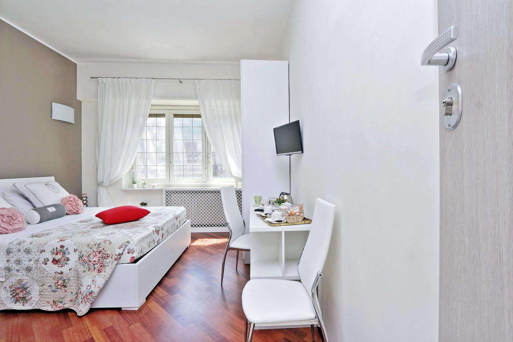 San Pietro Stazione Guesthouse Roma Ngoại thất bức ảnh