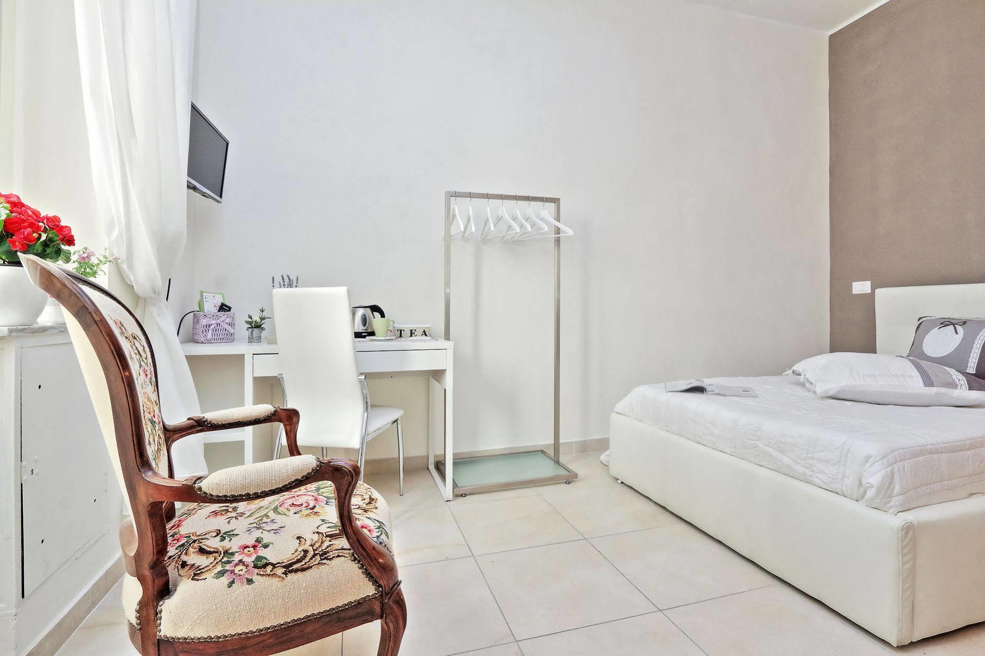 San Pietro Stazione Guesthouse Roma Ngoại thất bức ảnh