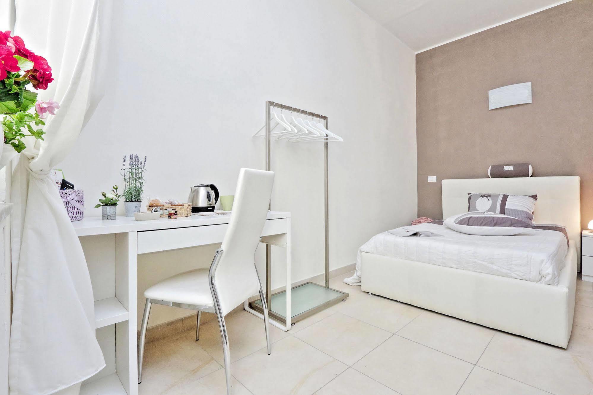 San Pietro Stazione Guesthouse Roma Ngoại thất bức ảnh
